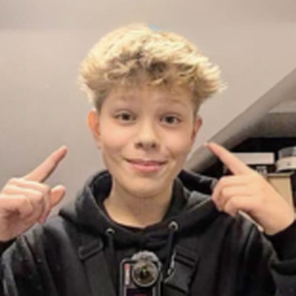 Host Frekvence 1
